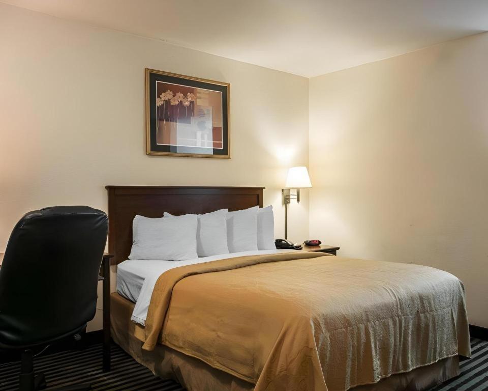 Quality Inn Columbia Airport West Columbia Exteriör bild
