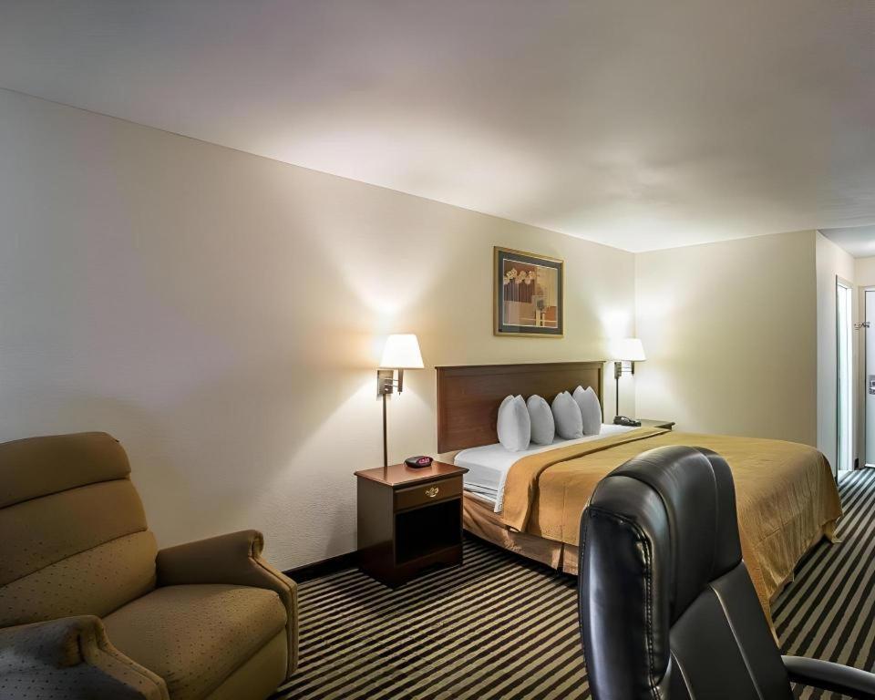 Quality Inn Columbia Airport West Columbia Exteriör bild