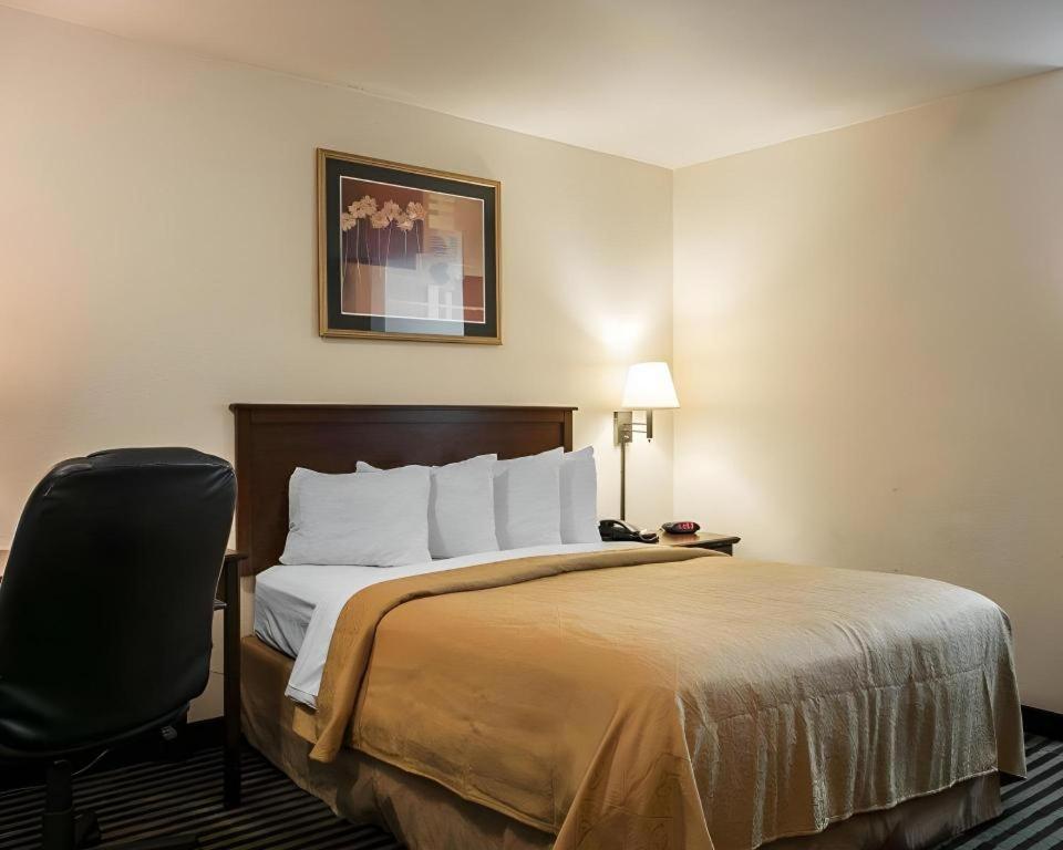 Quality Inn Columbia Airport West Columbia Exteriör bild