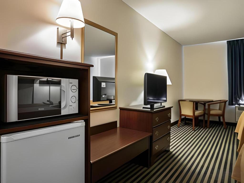 Quality Inn Columbia Airport West Columbia Exteriör bild