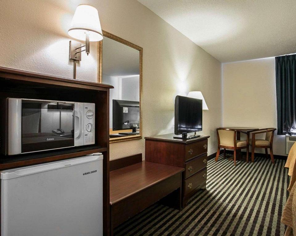 Quality Inn Columbia Airport West Columbia Exteriör bild